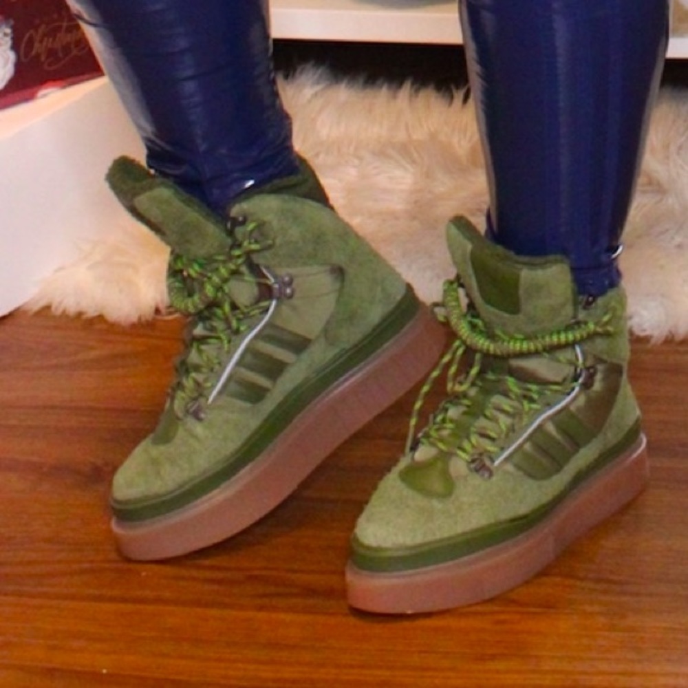 Super Sleek Boot